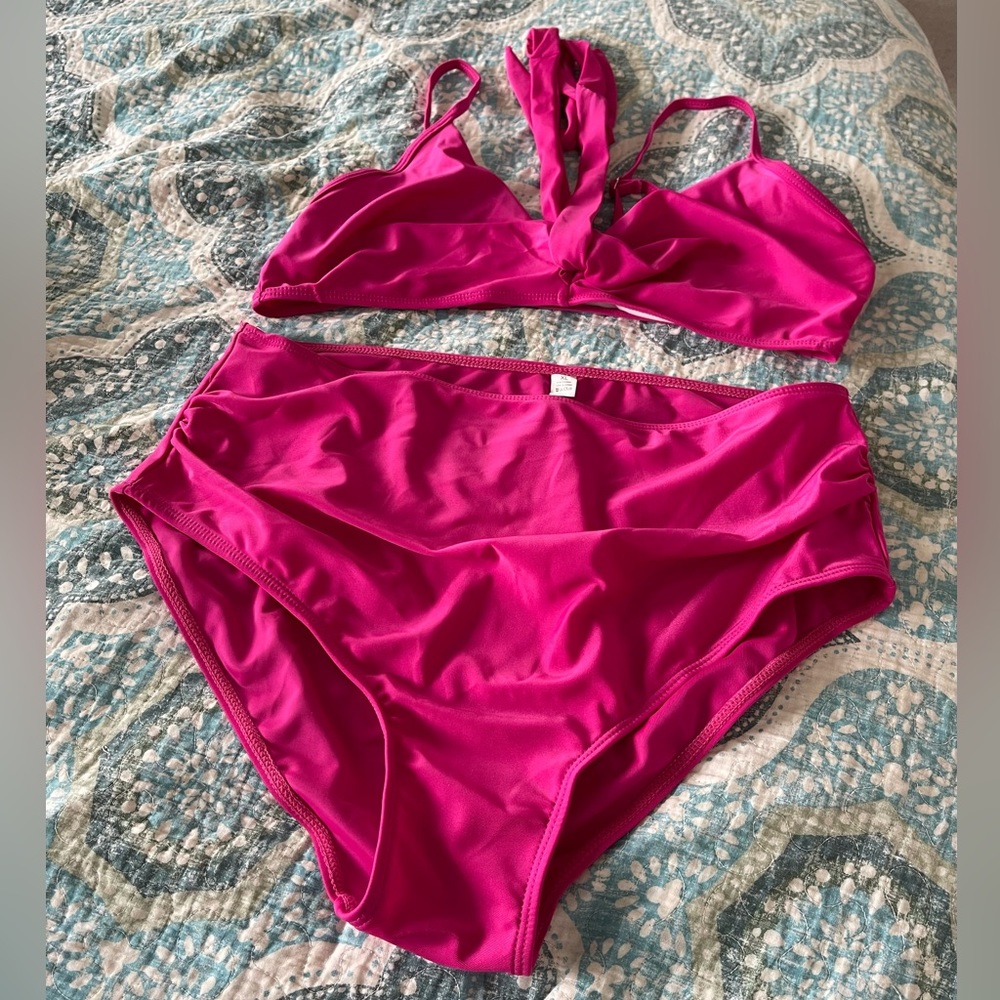EUC…size XL .. beautiful pink two piece